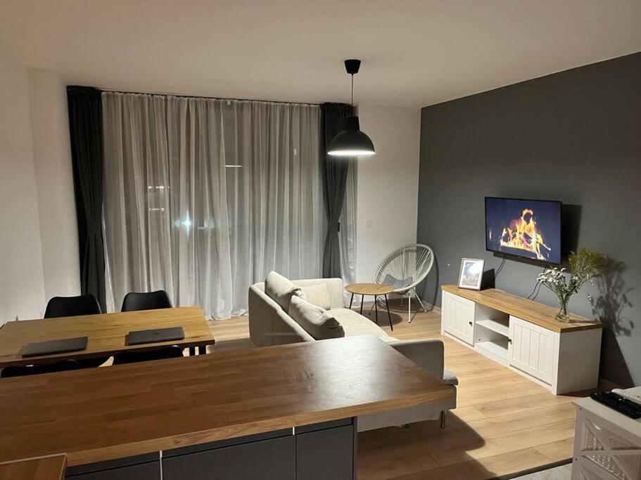 Sunlit Elegance Escape Apartment Varna Buitenkant foto