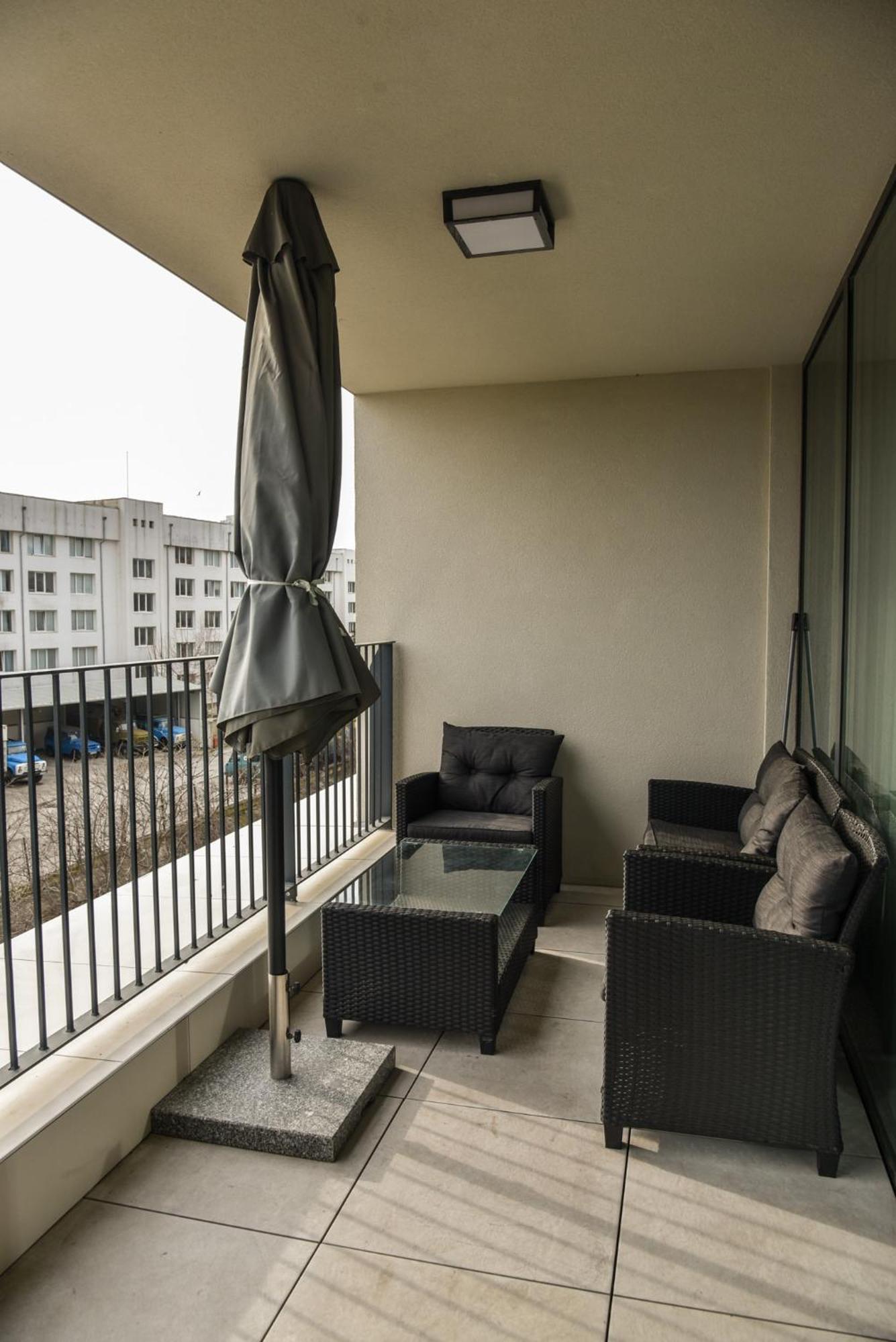 Sunlit Elegance Escape Apartment Varna Buitenkant foto