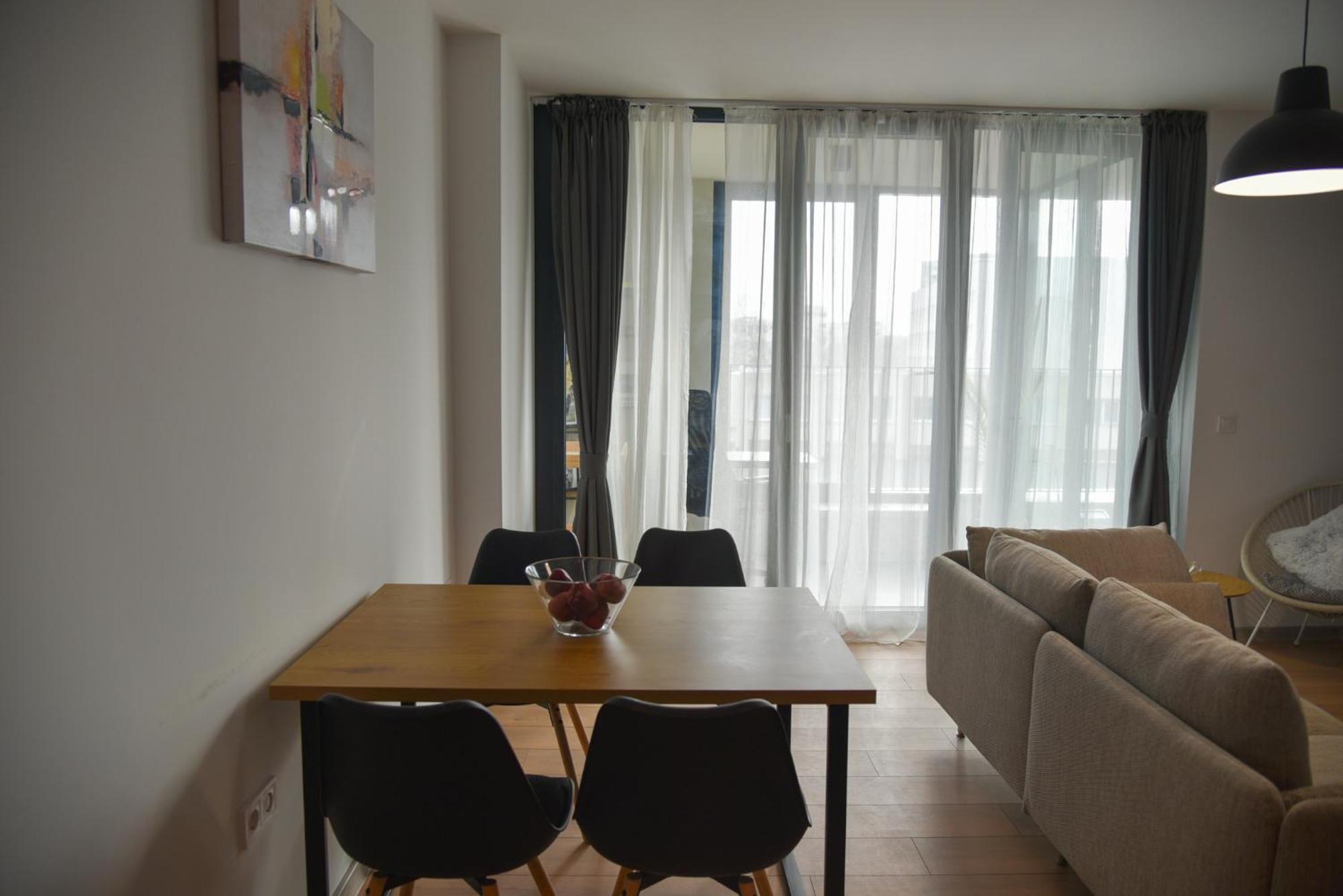 Sunlit Elegance Escape Apartment Varna Buitenkant foto